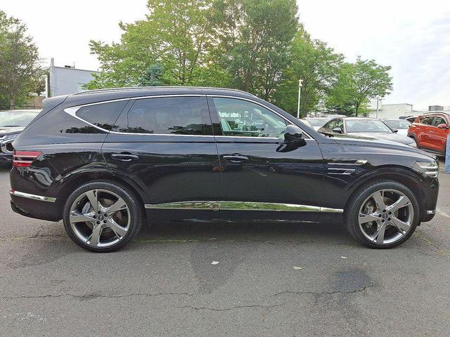 Photo of 2023 Vik Black Genesis GV80
