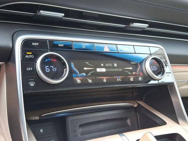 Photo of 2023 Vik Black Genesis GV80