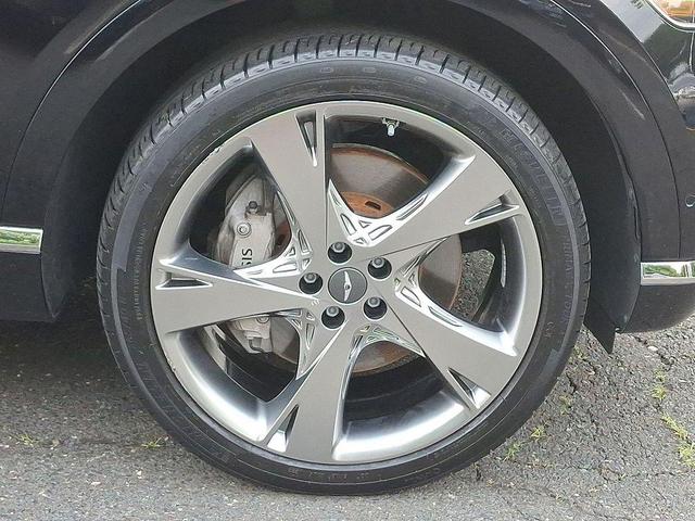 Photo of 2023 Vik Black Genesis GV80