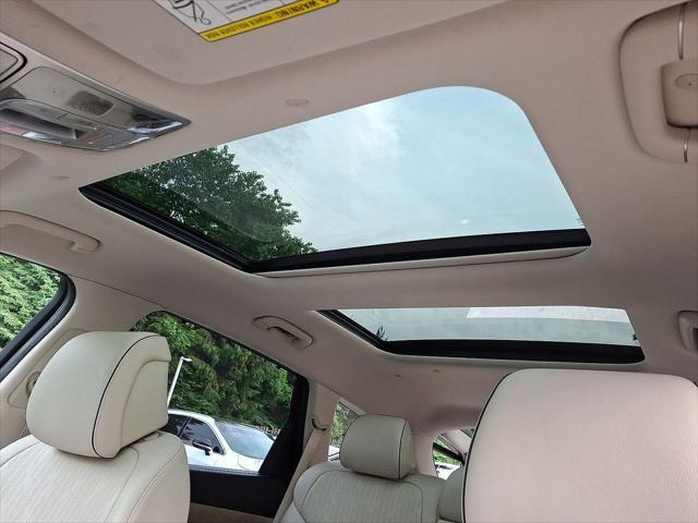 Photo of 2023 Vik Black Genesis GV80