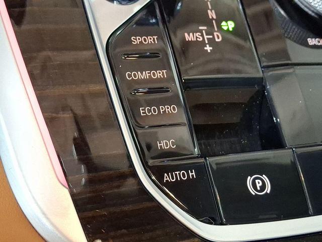 Photo of 2023 Black Sapphire Metallic BMW X5