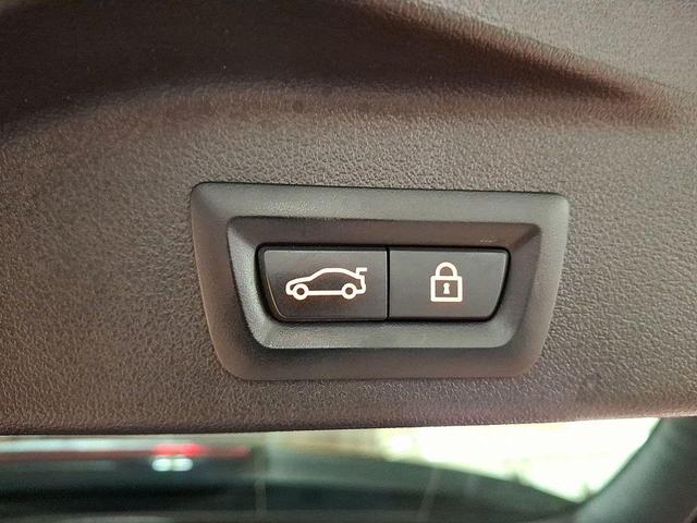 Photo of 2023 Black Sapphire Metallic BMW X5