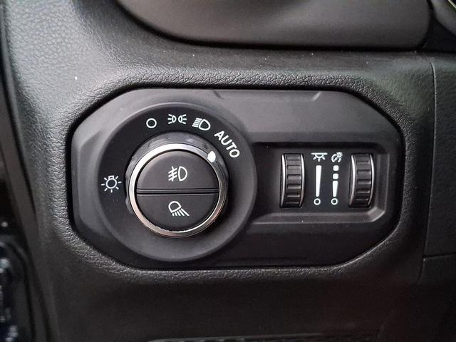 Photo of 2021 Black Clearcoat Jeep Gladiator