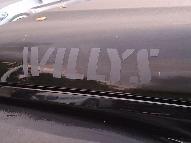 Photo of 2021 Black Clearcoat Jeep Gladiator