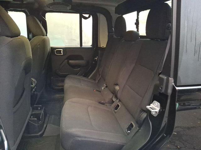 Photo of 2021 Black Clearcoat Jeep Gladiator
