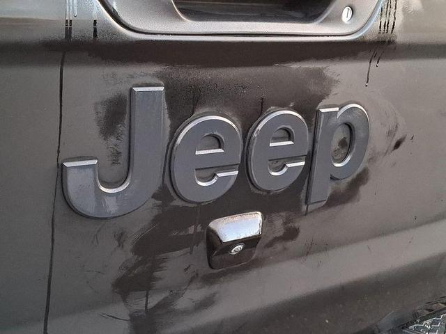 Photo of 2021 Black Clearcoat Jeep Gladiator