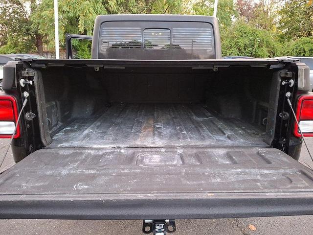 Photo of 2021 Black Clearcoat Jeep Gladiator