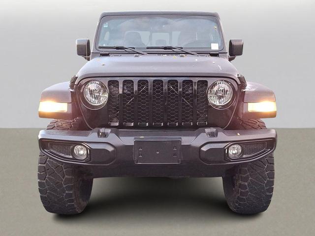 Photo of 2021 Black Clearcoat Jeep Gladiator