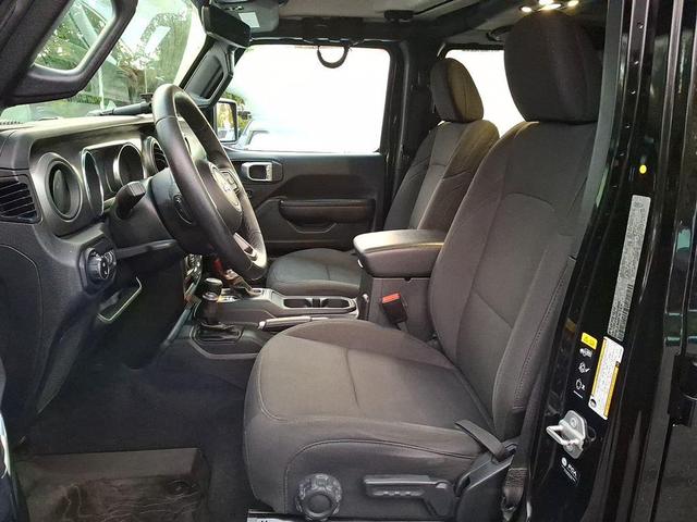 Photo of 2021 Black Clearcoat Jeep Gladiator