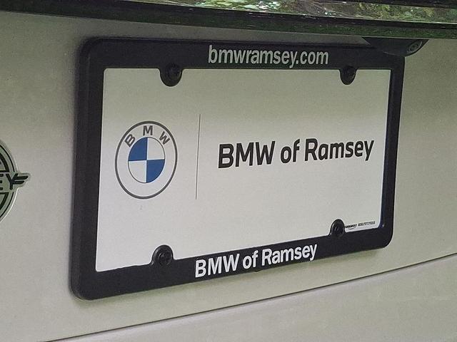 Photo of 2025 Mineral White Metallic BMW X7