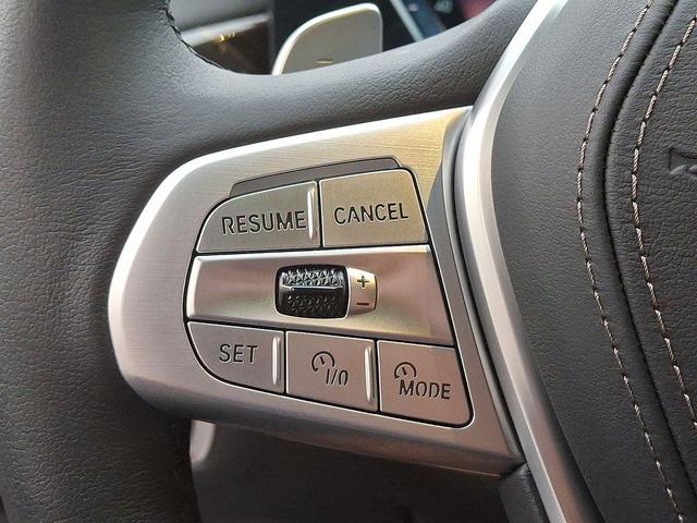 Photo of 2025 Mineral White Metallic BMW X7