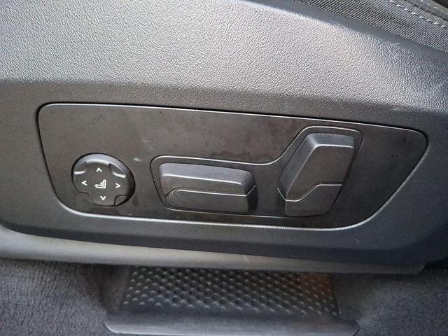 Photo of 2025 White BMW X1