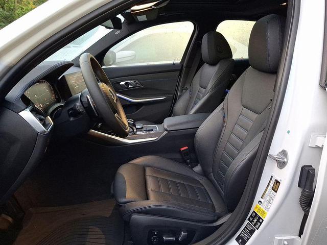 Photo of 2020 Mineral White Metallic BMW M340