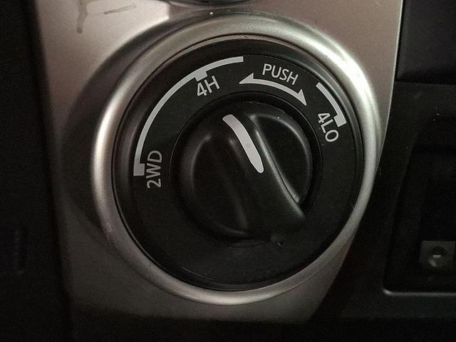 Photo of 2021 Super Black Nissan Titan