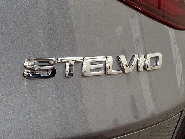 Photo of 2018 Stromboli Gray Metallic Alfa Romeo Stelvio