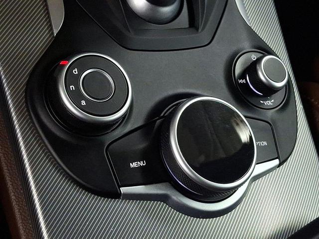 Photo of 2018 Stromboli Gray Metallic Alfa Romeo Stelvio