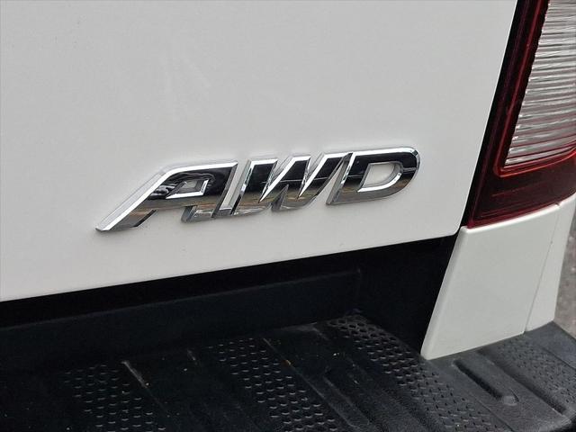Photo of 2023 Platinum White Pearl Honda Ridgeline