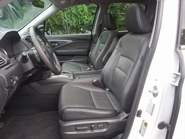 Photo of 2023 Platinum White Pearl Honda Ridgeline