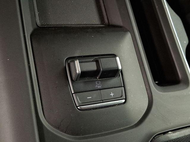 Photo of 2024 Onyx Black GMC Sierra 2500