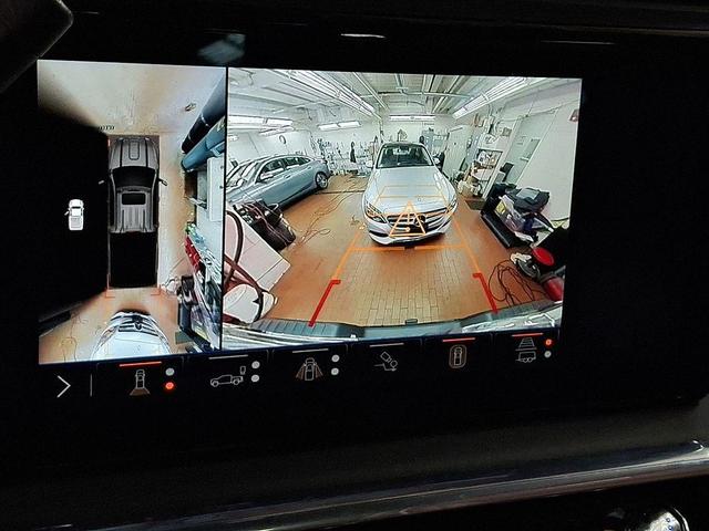 Photo of 2024 Onyx Black GMC Sierra 2500