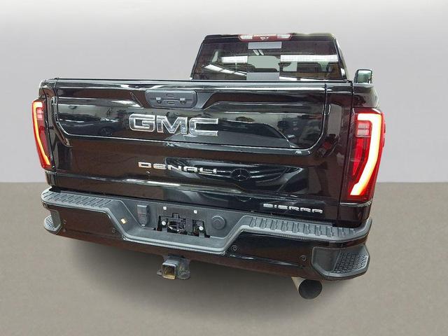Photo of 2024 Onyx Black GMC Sierra 2500