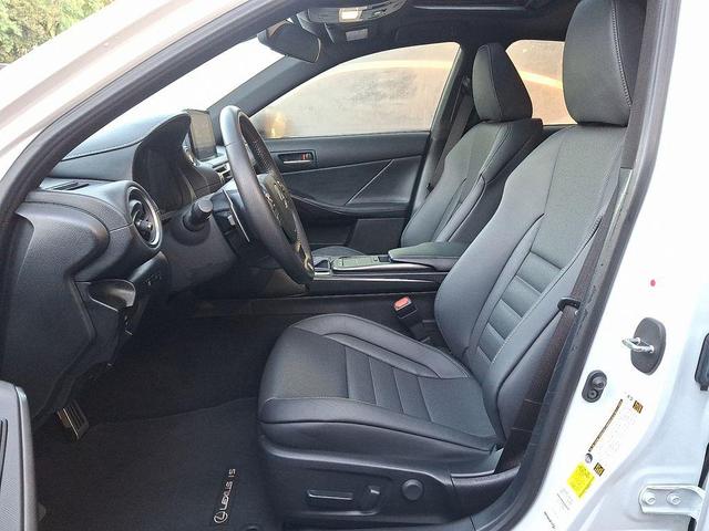 Photo of 2022 Ultra White Lexus IS 350