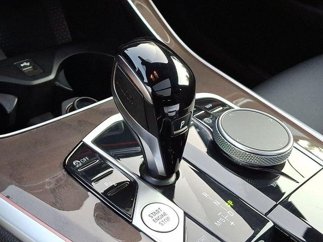 Photo of 2022 Alpine White BMW X5