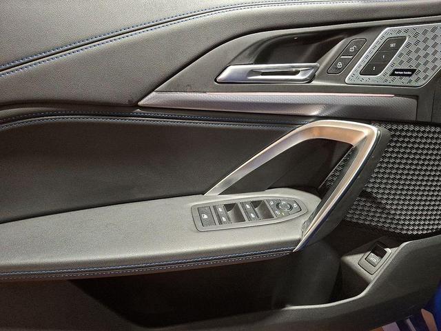 Photo of 2024 Blue BMW X1