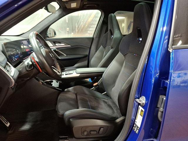 Photo of 2024 Blue BMW X1