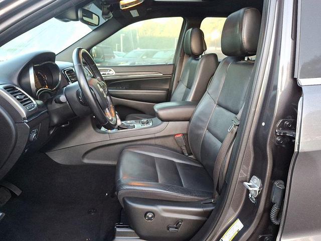 Photo of 2021 Granite Crystal Metallic Clearcoat Jeep Grand Cherokee