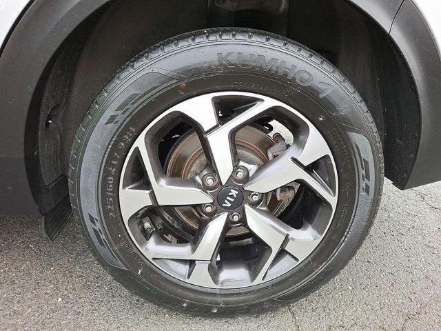 Photo of 2022 Sparkling Silver Kia Sportage