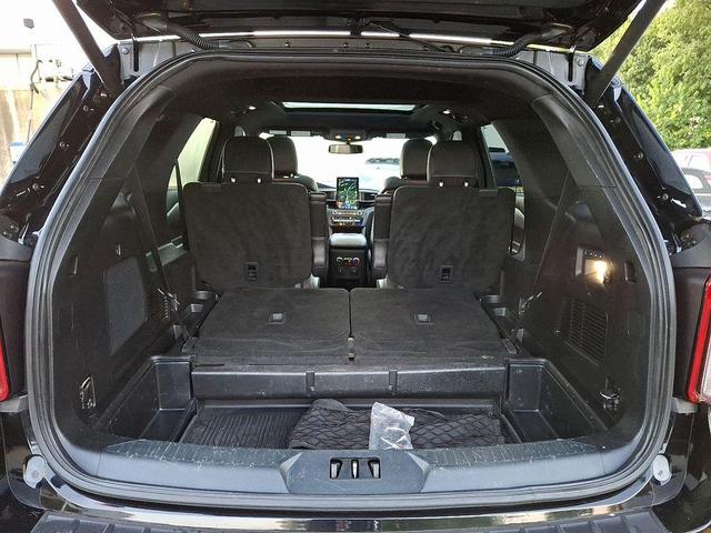 Photo of 2020 Agate Black Metallic Ford Explorer