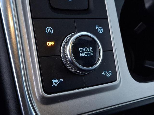 Photo of 2020 Agate Black Metallic Ford Explorer