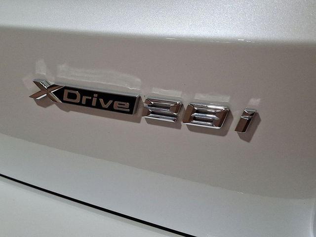 Photo of 2024 White BMW X1