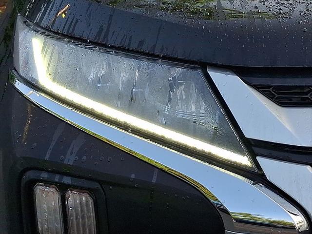 Photo of 2022 Labrador Black Pearl Mitsubishi Outlander Sport