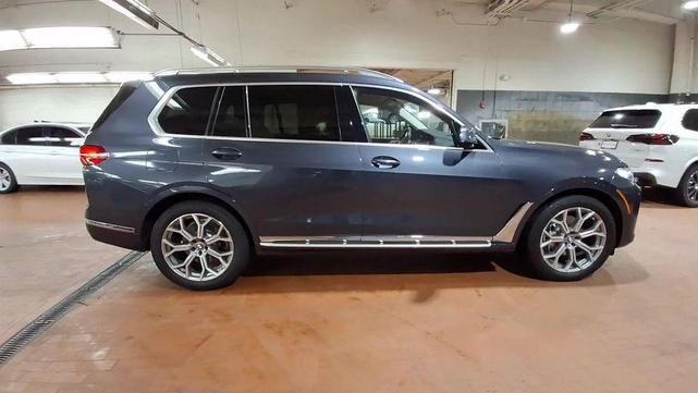 Photo of 2022 Arctic Grey Metallic BMW X7
