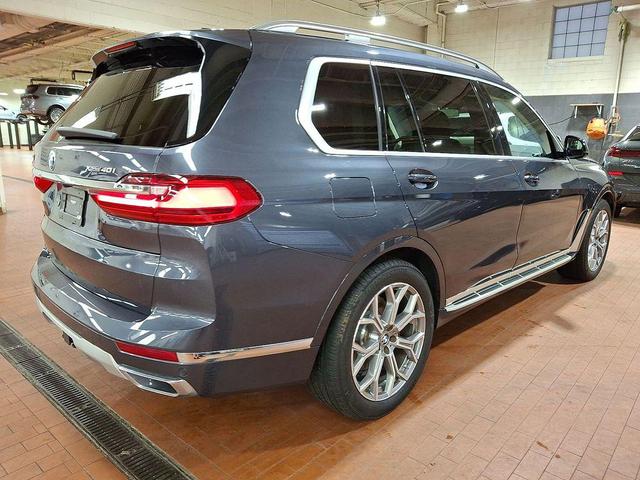 Photo of 2022 Arctic Grey Metallic BMW X7