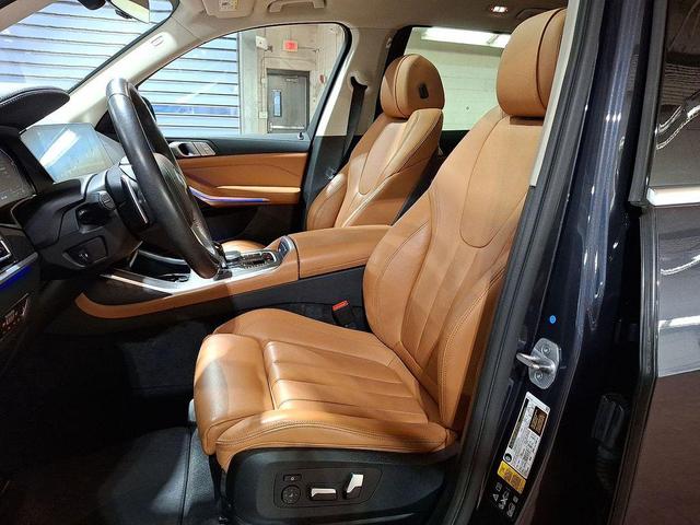 Photo of 2022 Arctic Grey Metallic BMW X7