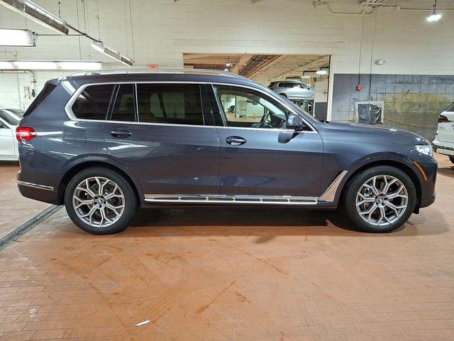 Photo of 2022 Arctic Grey Metallic BMW X7