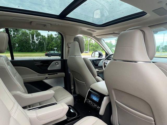 Photo of 2023 Flight Blue Metallic Clearcoat Lincoln Aviator