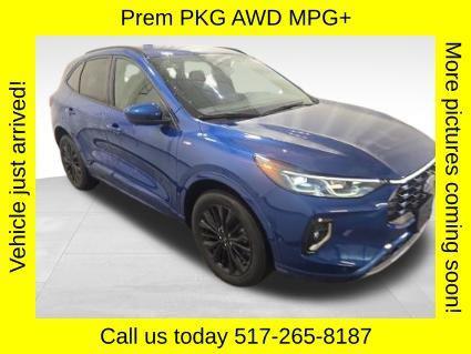 Photo of 2023 Atlas Blue Metallic Ford Escape