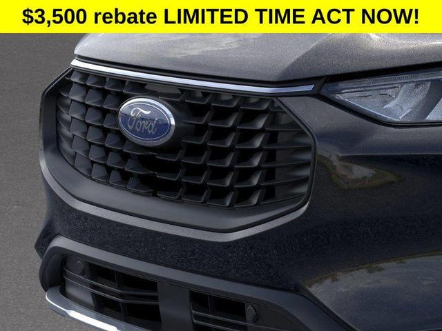 Photo of 2025 Black Metallic Ford Escape