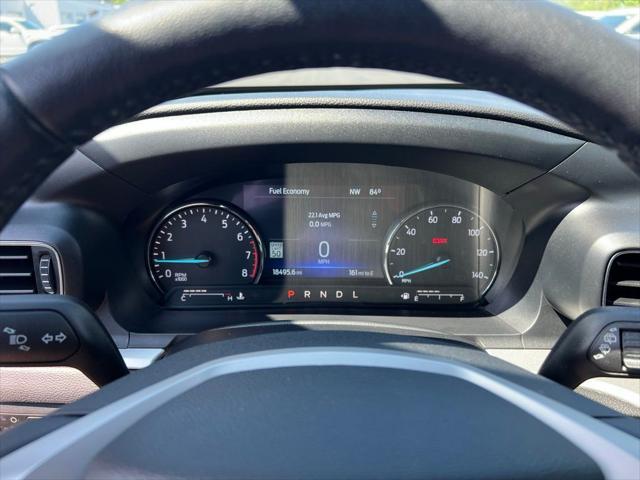 Photo of 2022 White Metallic Ford Explorer