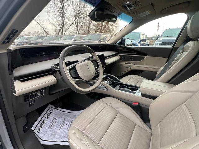 Photo of 2024 Silver Radiance Metallic Clearcoat Lincoln Nautilus