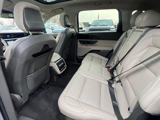 Photo of 2024 Silver Radiance Metallic Clearcoat Lincoln Nautilus