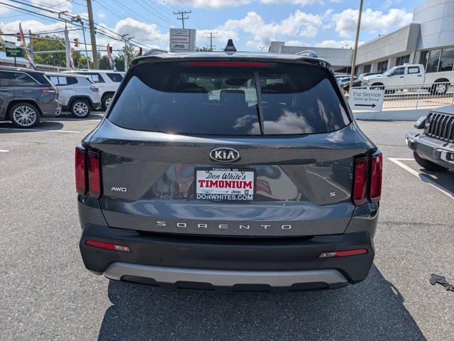 Photo of 2021 Gravity Grey Kia Sorento