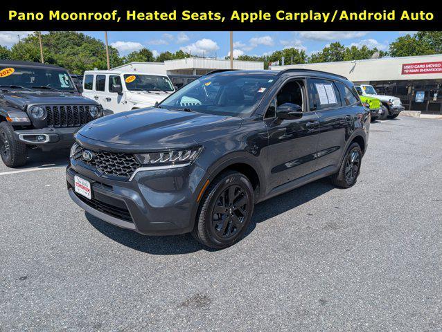 Photo of 2021 Gravity Grey Kia Sorento