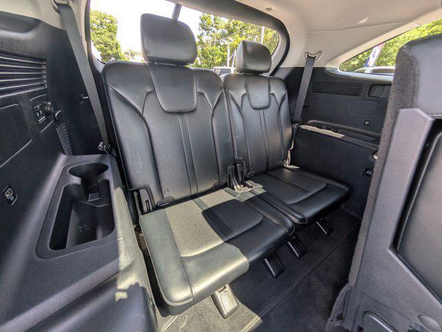 Photo of 2021 Gravity Grey Kia Sorento