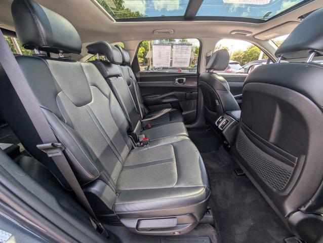Photo of 2021 Gravity Grey Kia Sorento