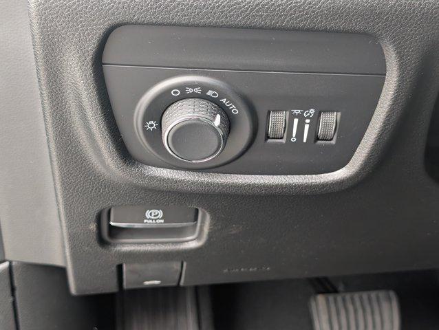 Photo of 2025 Baltic Gray Metallic Clearcoat Jeep Grand Cherokee L